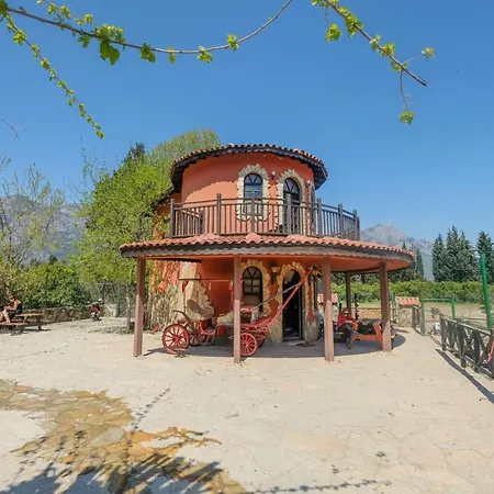 Club Berke Ranch International Horseback Riding