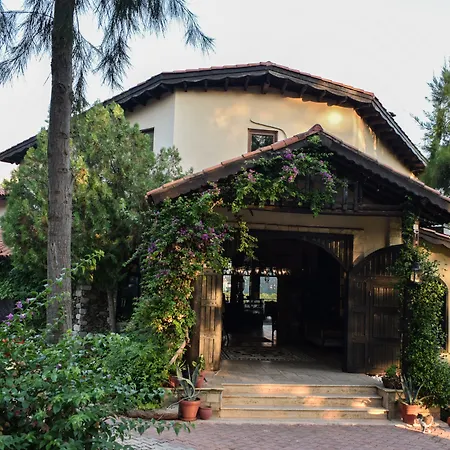 Szálloda Club Berke Ranch International Horseback Riding 3*