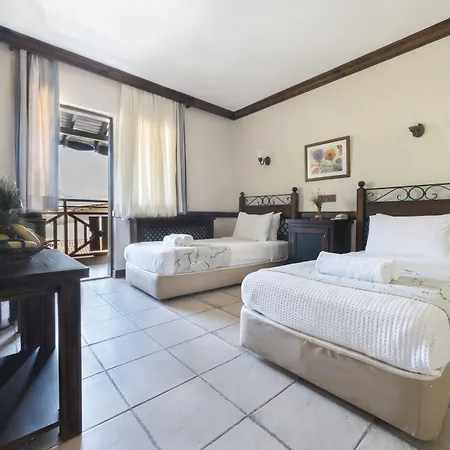 Club Berke Ranch International Horseback Riding Hotel