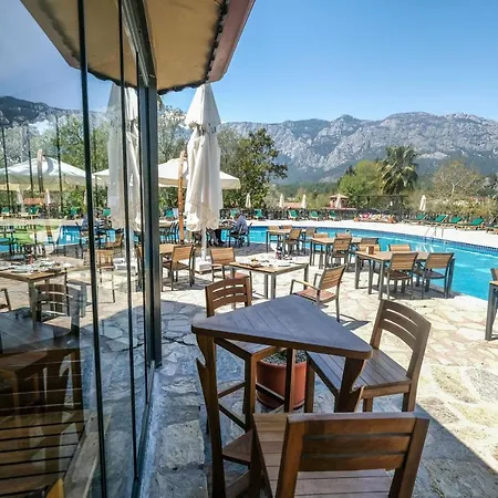 Beso Berke Ranch&nature Hotell 3*
